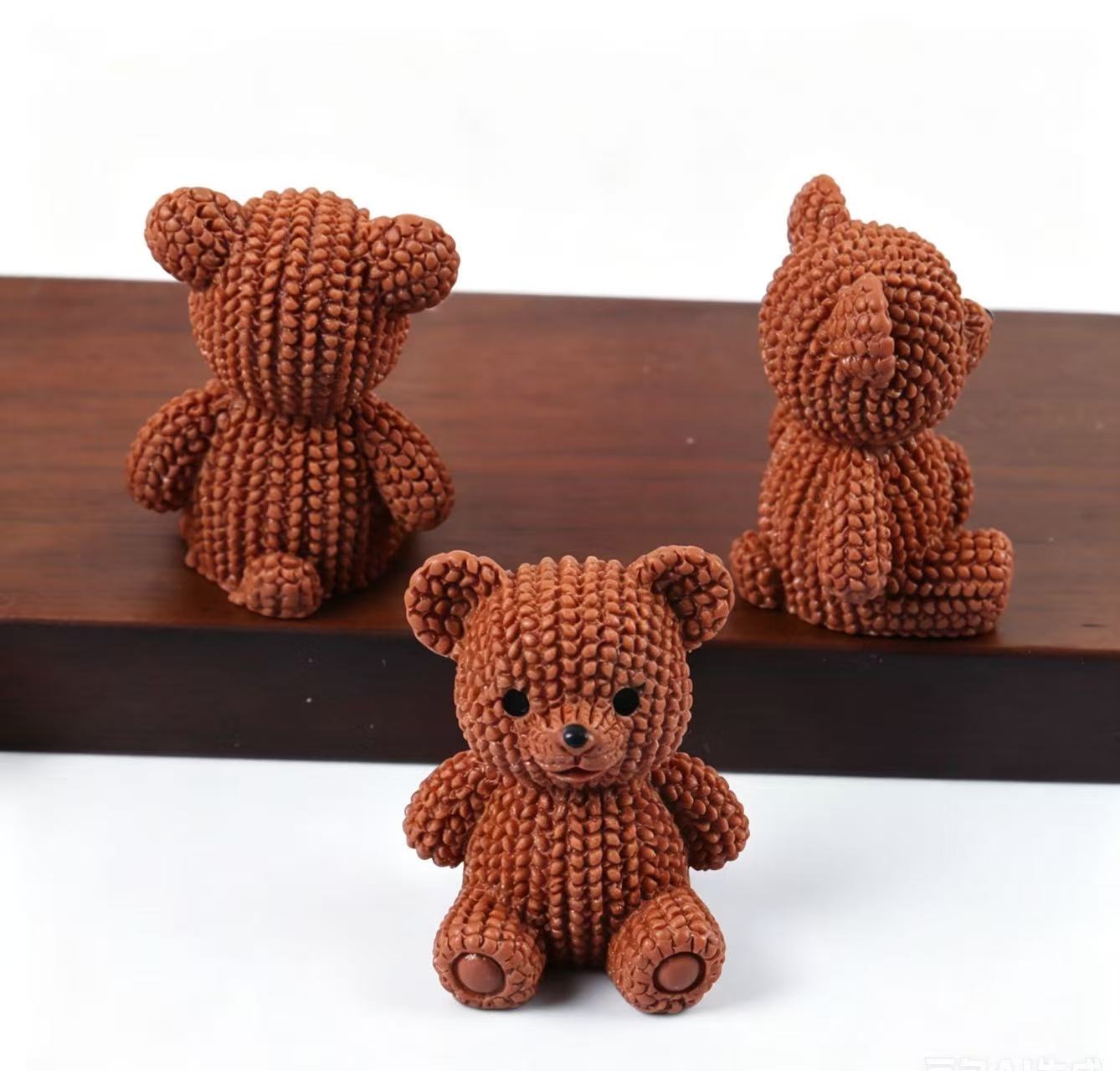 woolen bear